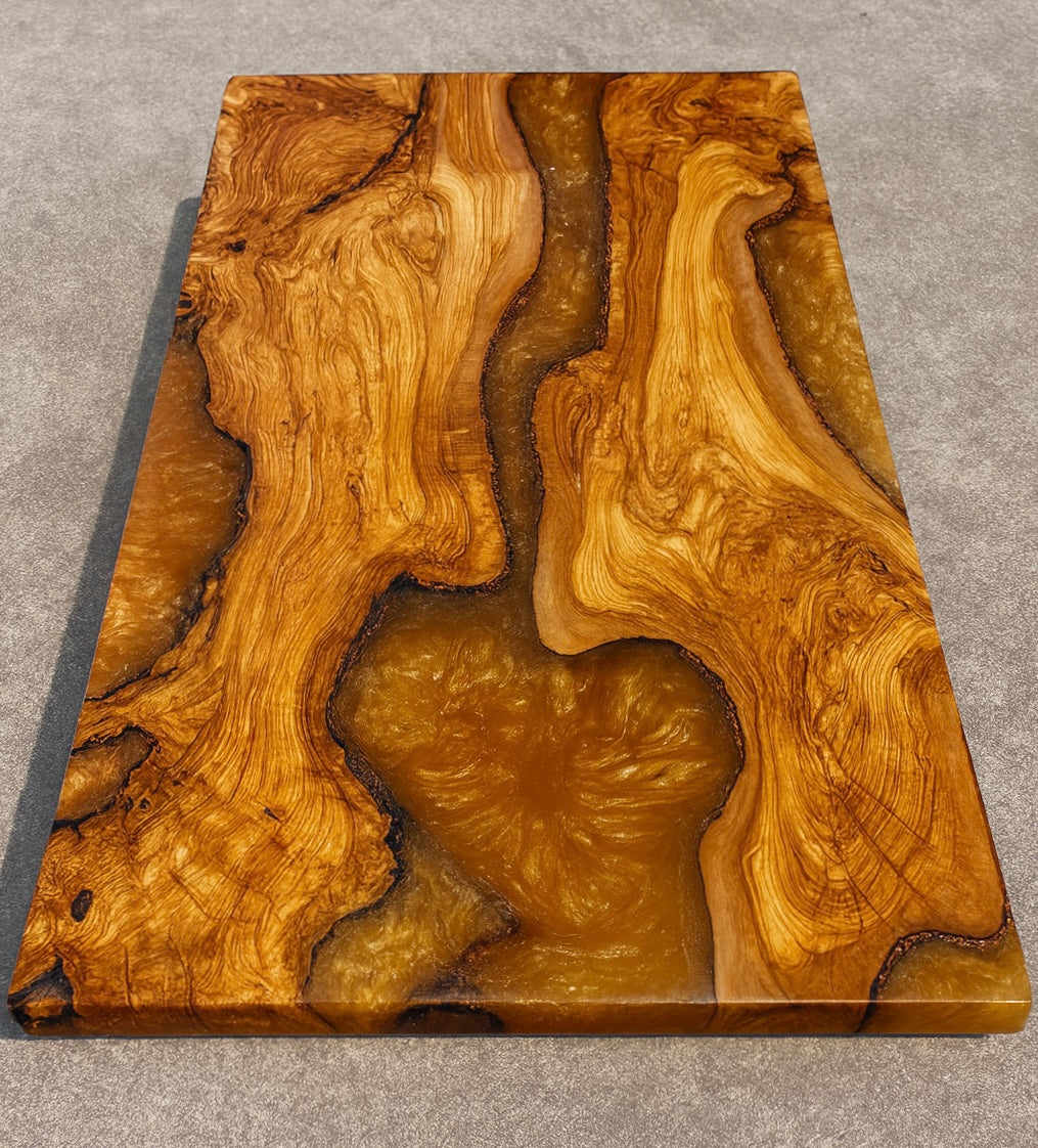 Tagliere in legno e resina