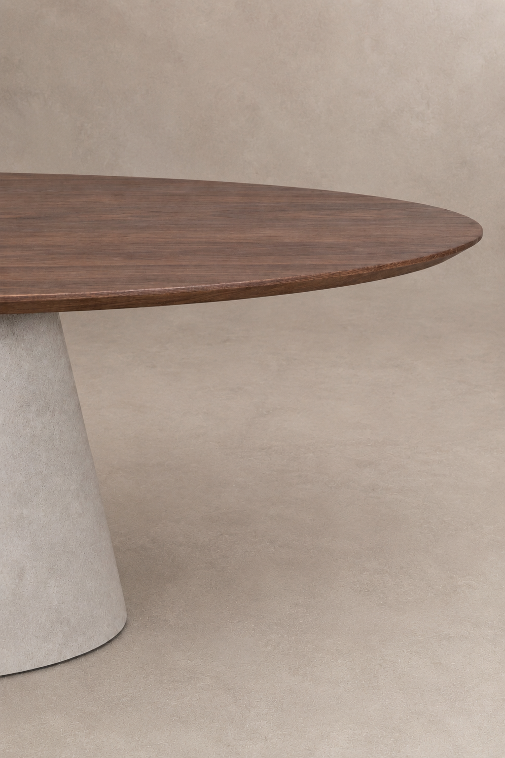 Incontro Stone - Tavolo ovale in legno massello con base conica in microcemento
