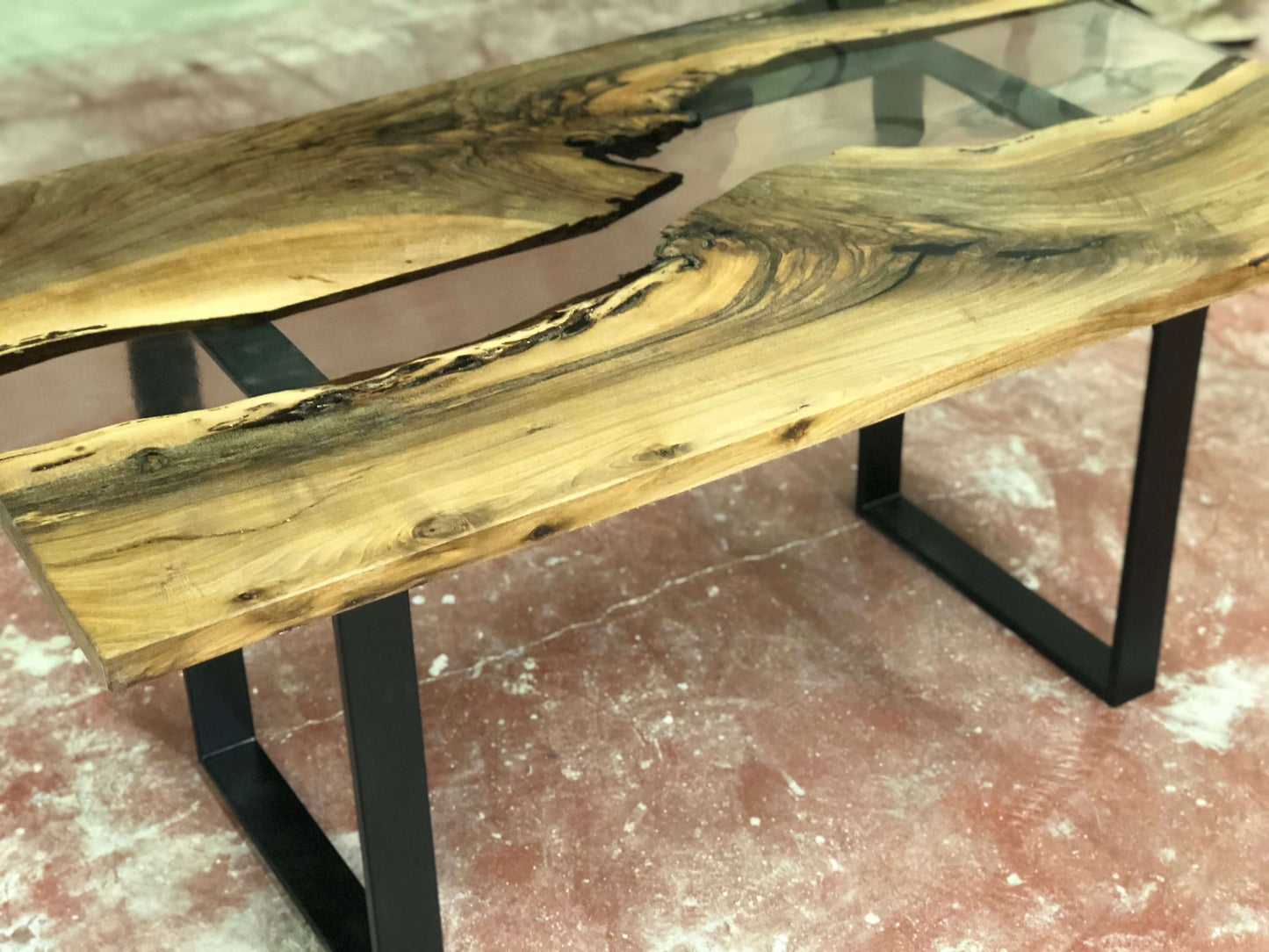 Primitivo - Scrivania in legno e resina