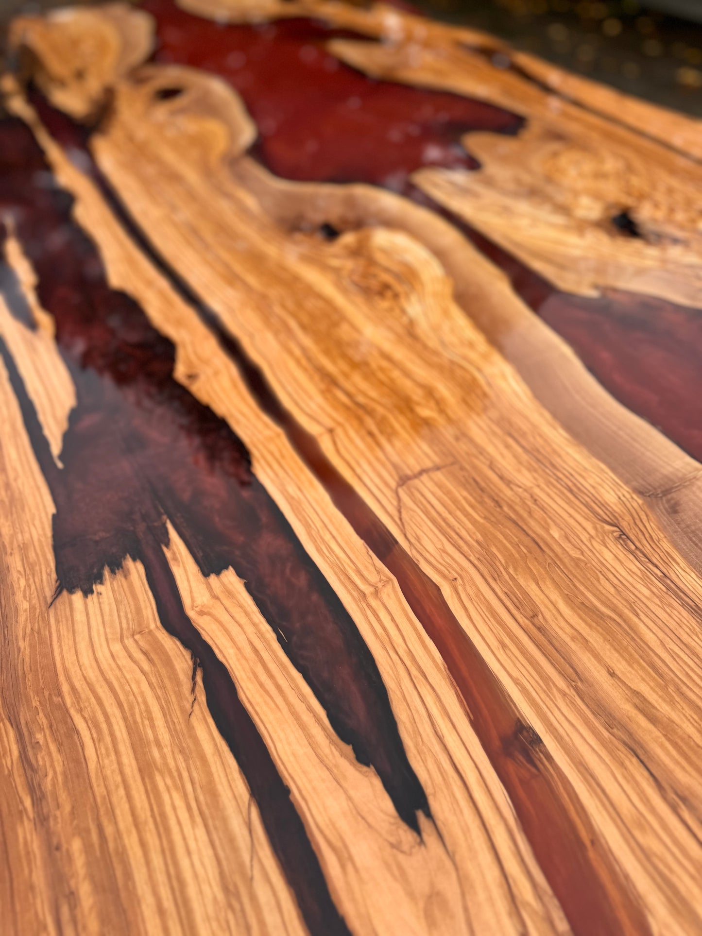 Rubio - Tavolo in legno e resina