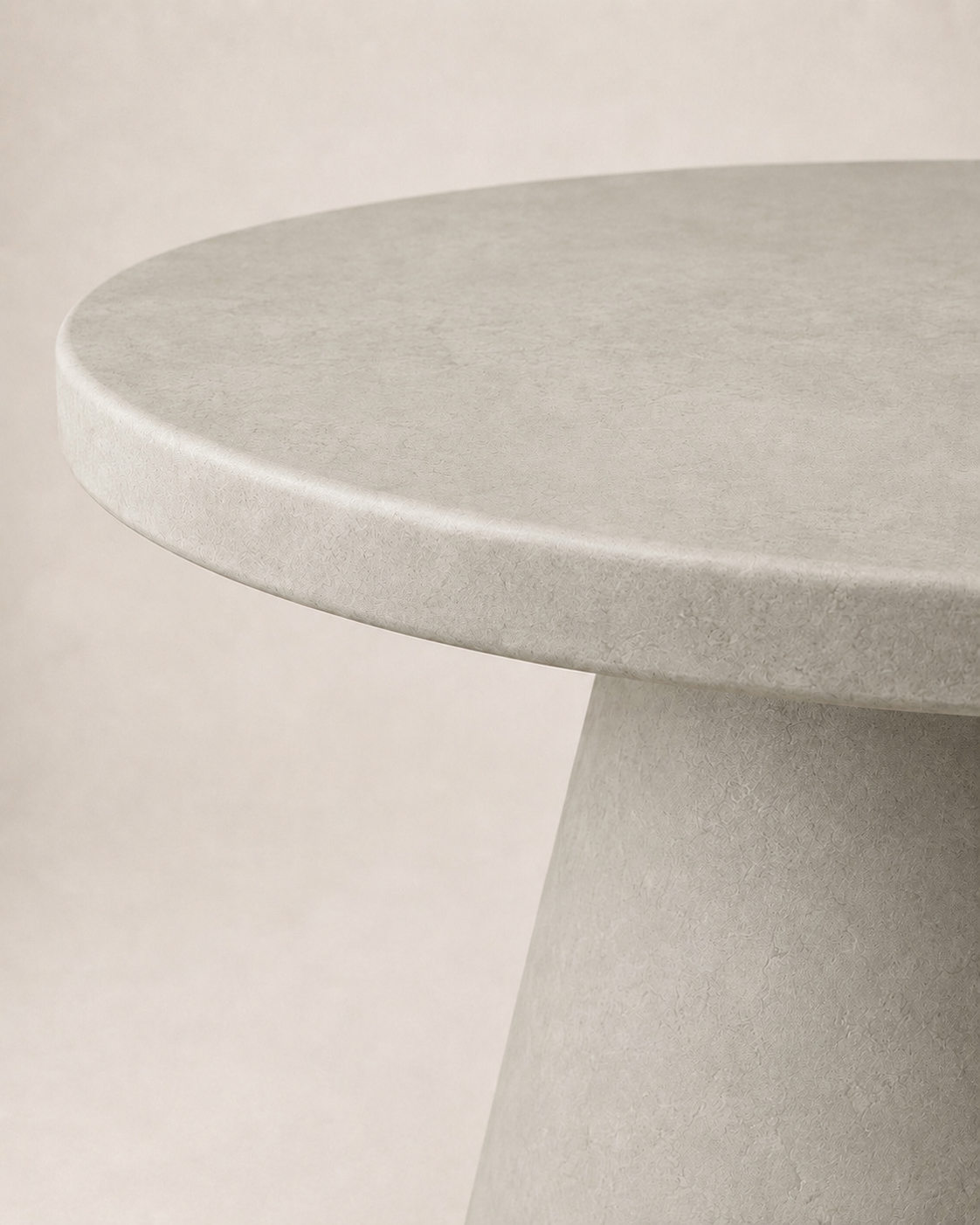 Cono - Tavolo rotondo in microcemento grigio calce
