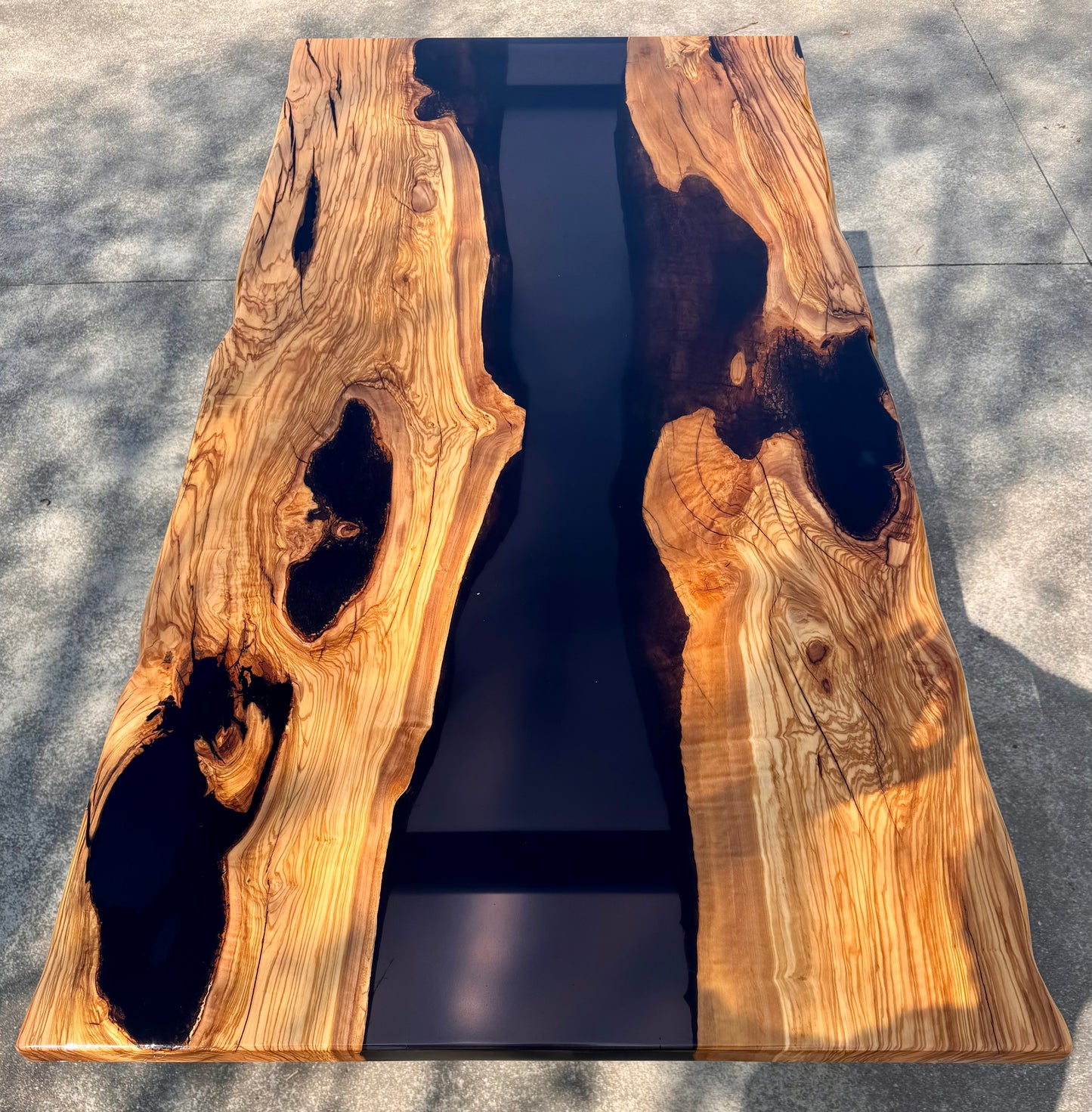 Moro - Tavolo in legno e resina