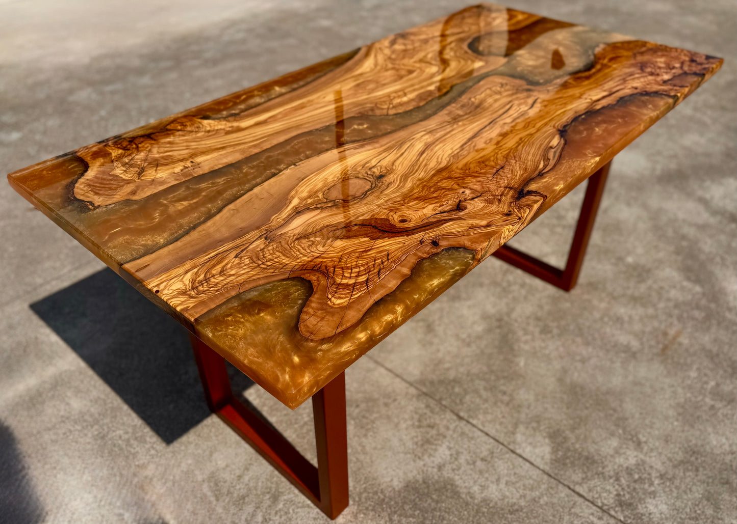 Rame - Tavolo in legno e resina