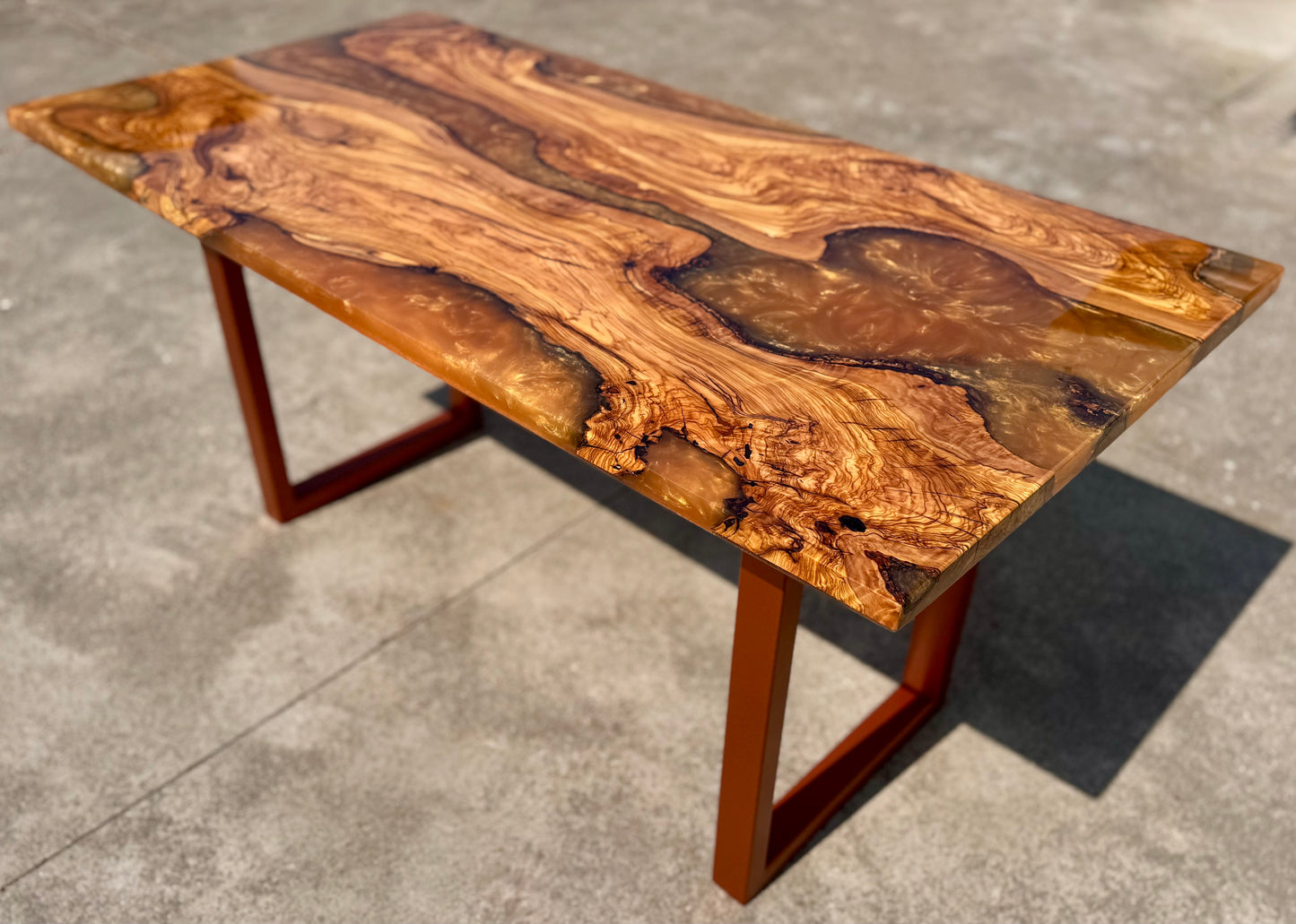 Rame - Tavolo in legno e resina