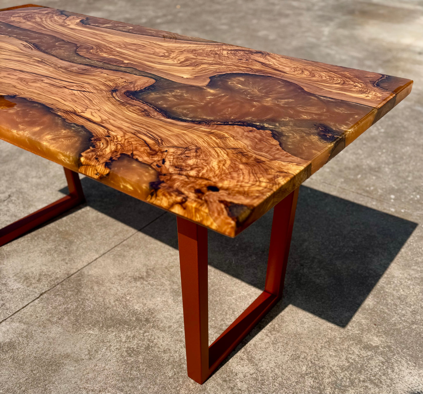 Rame - Tavolo in legno e resina