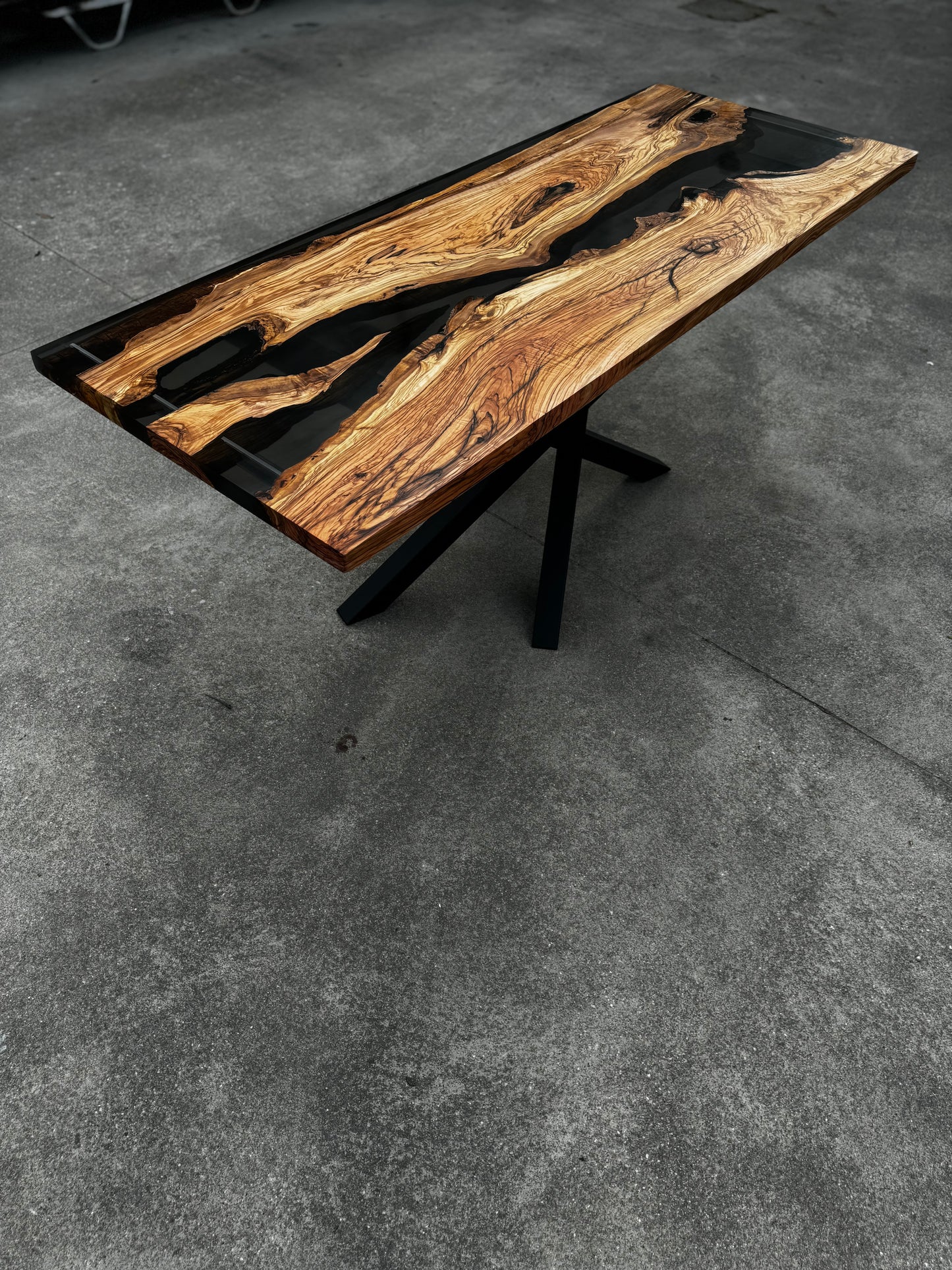 DELTA - River Table in legno e resina