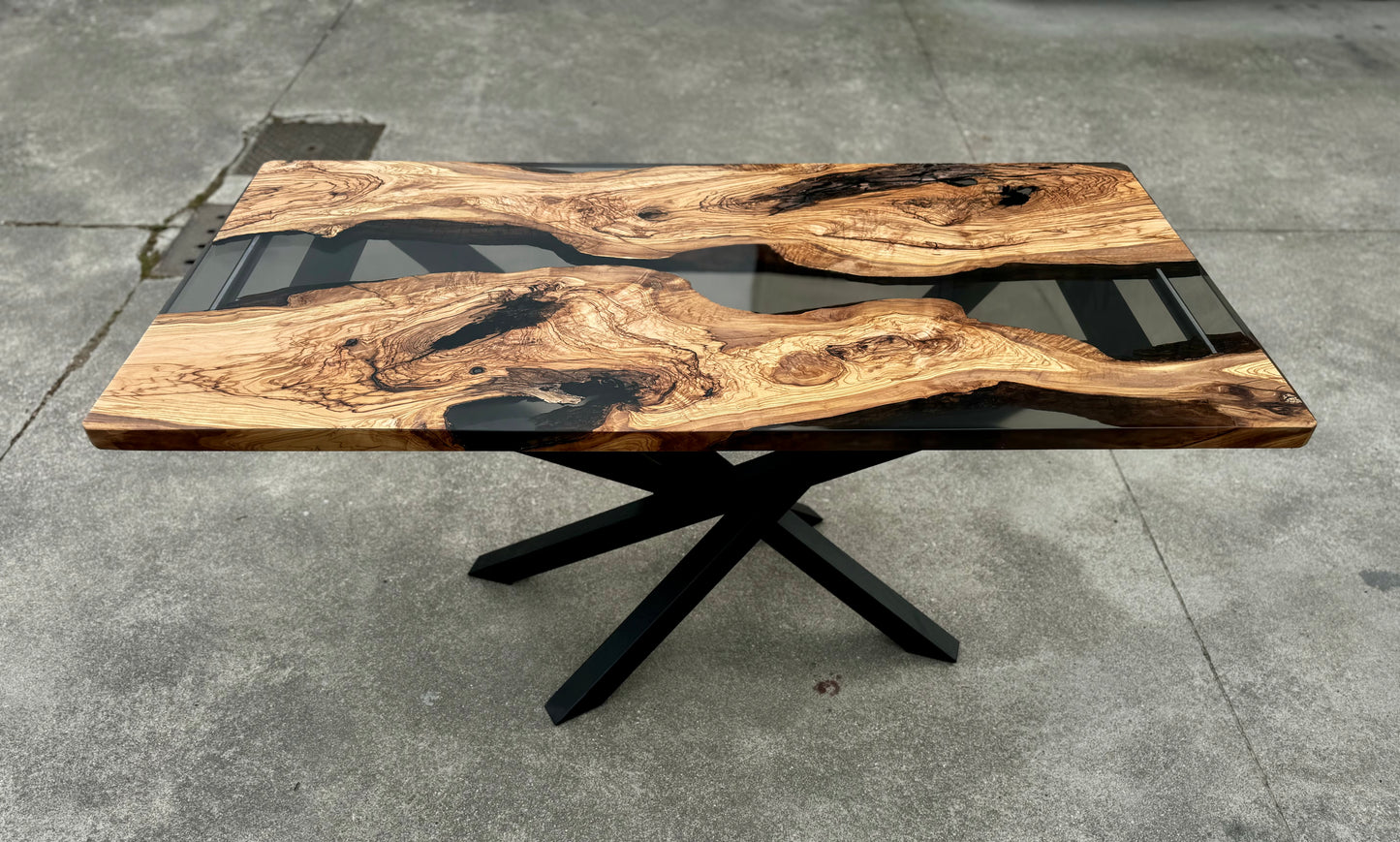 SNAPE - River Table in legno e resina