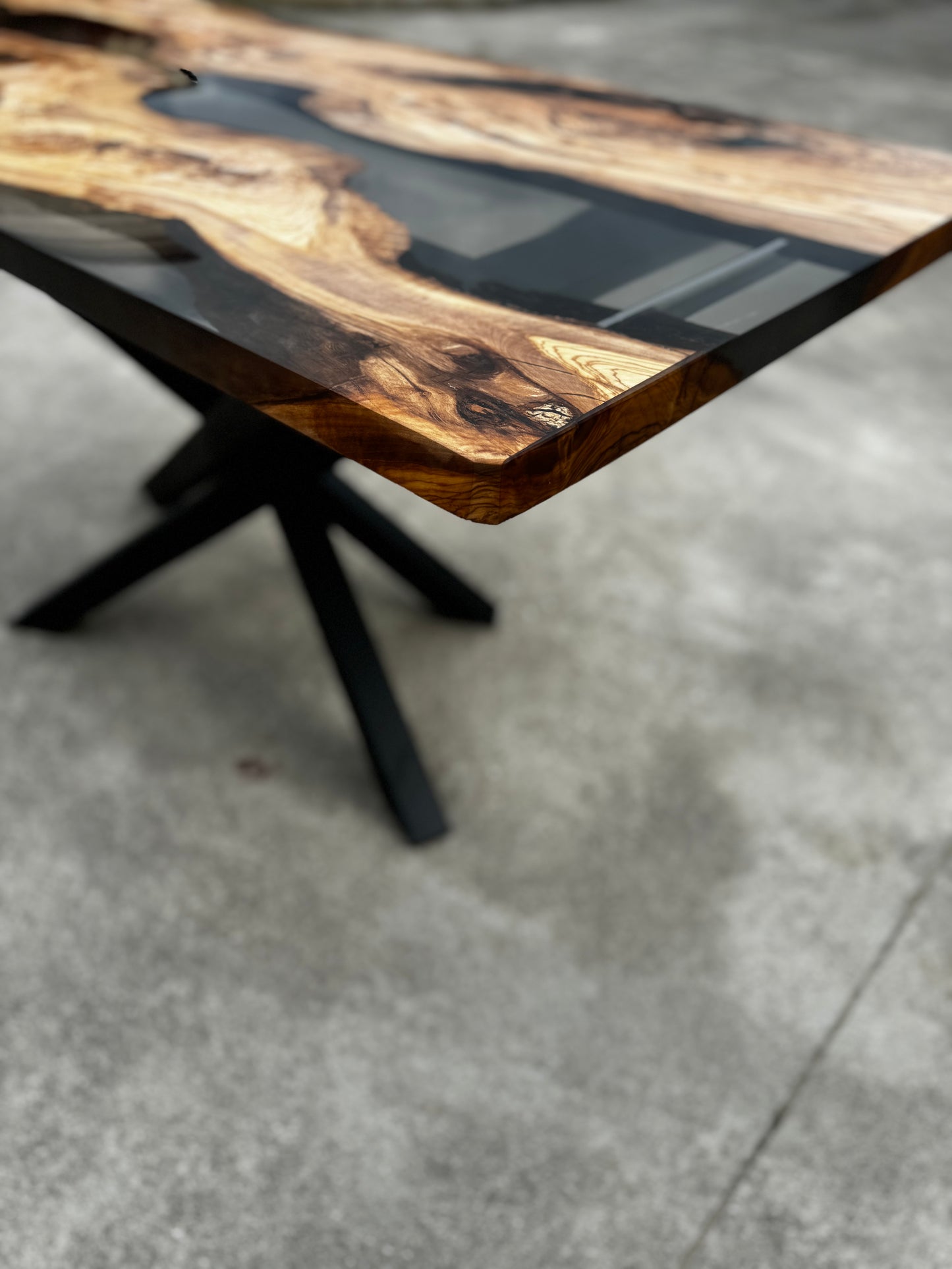 SNAPE - River Table in legno e resina