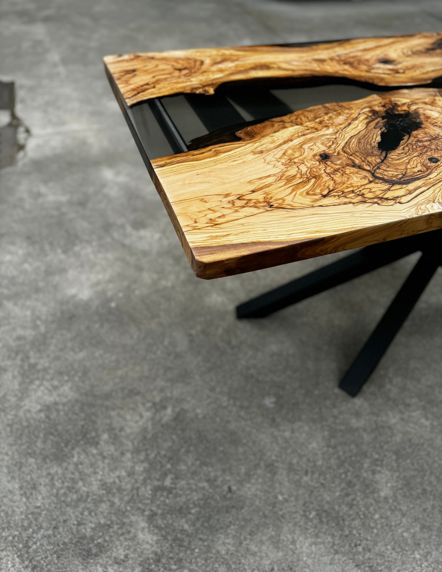 SNAPE - River Table in legno e resina