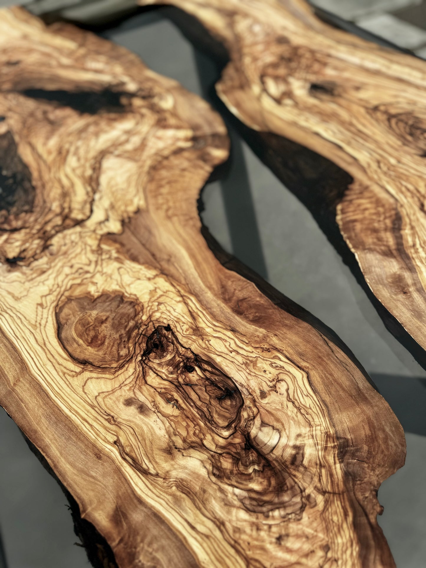 SNAPE - River Table in legno e resina