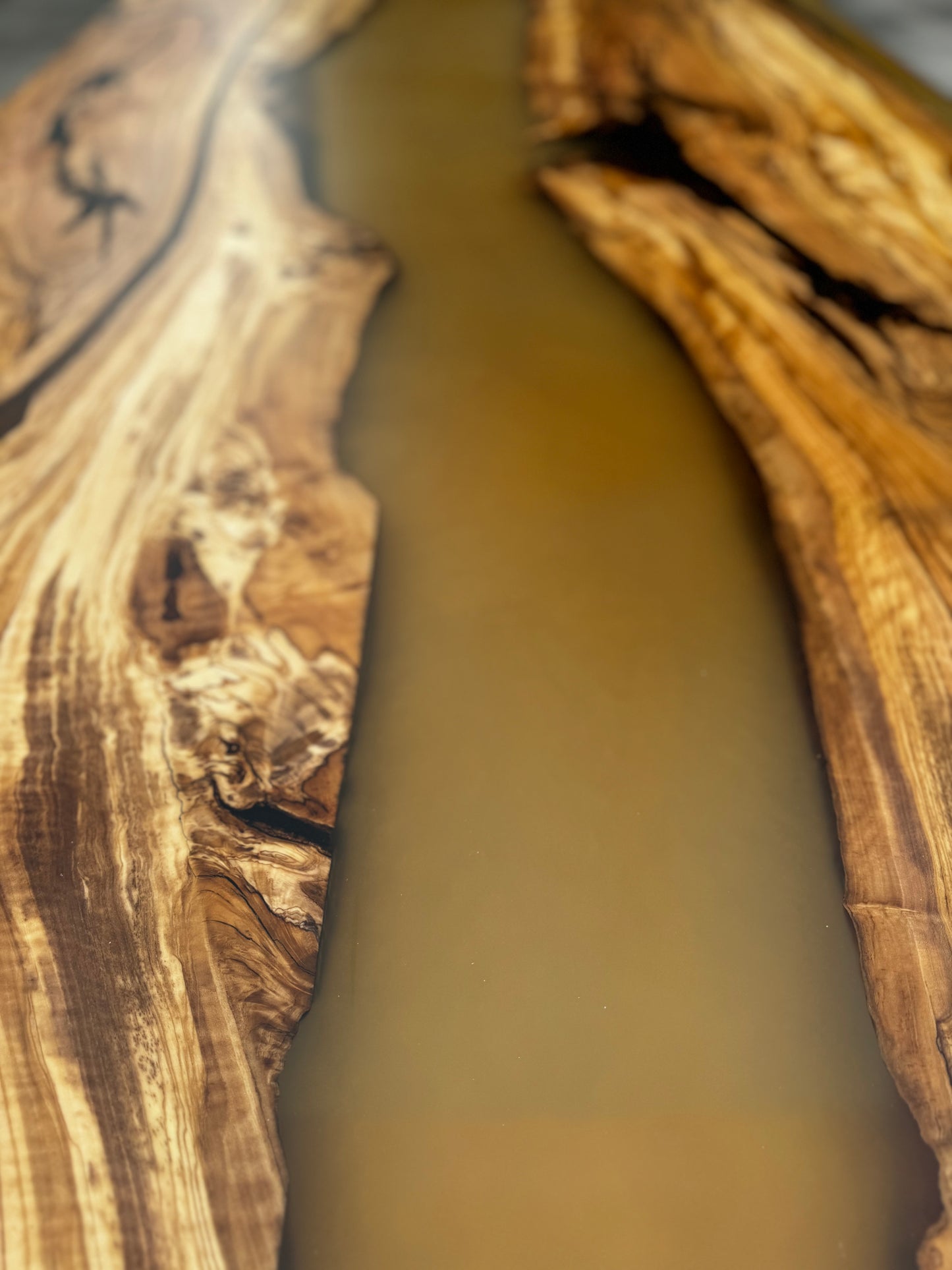 AURELIO - River Table in legno e resina