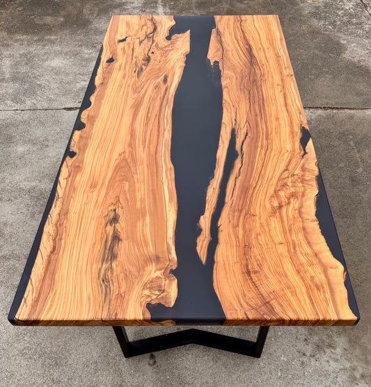 Elegante - Tavolo da pranzo in legno e resina