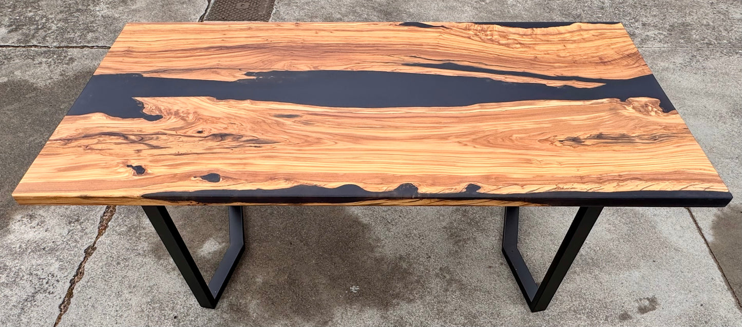 Elegante - Tavolo da pranzo in legno e resina