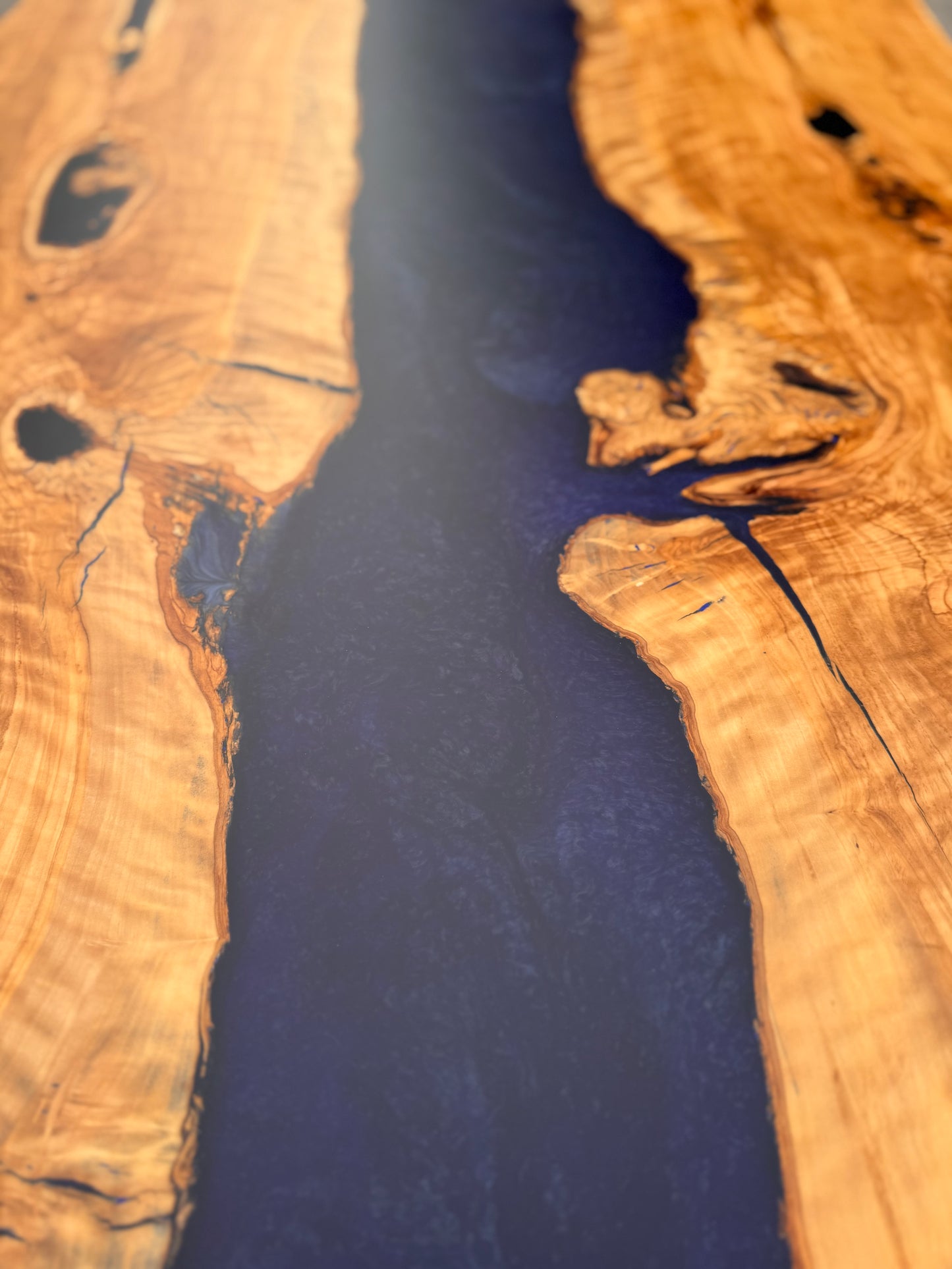 Notte - Tavolo da pranzo in legno e resina