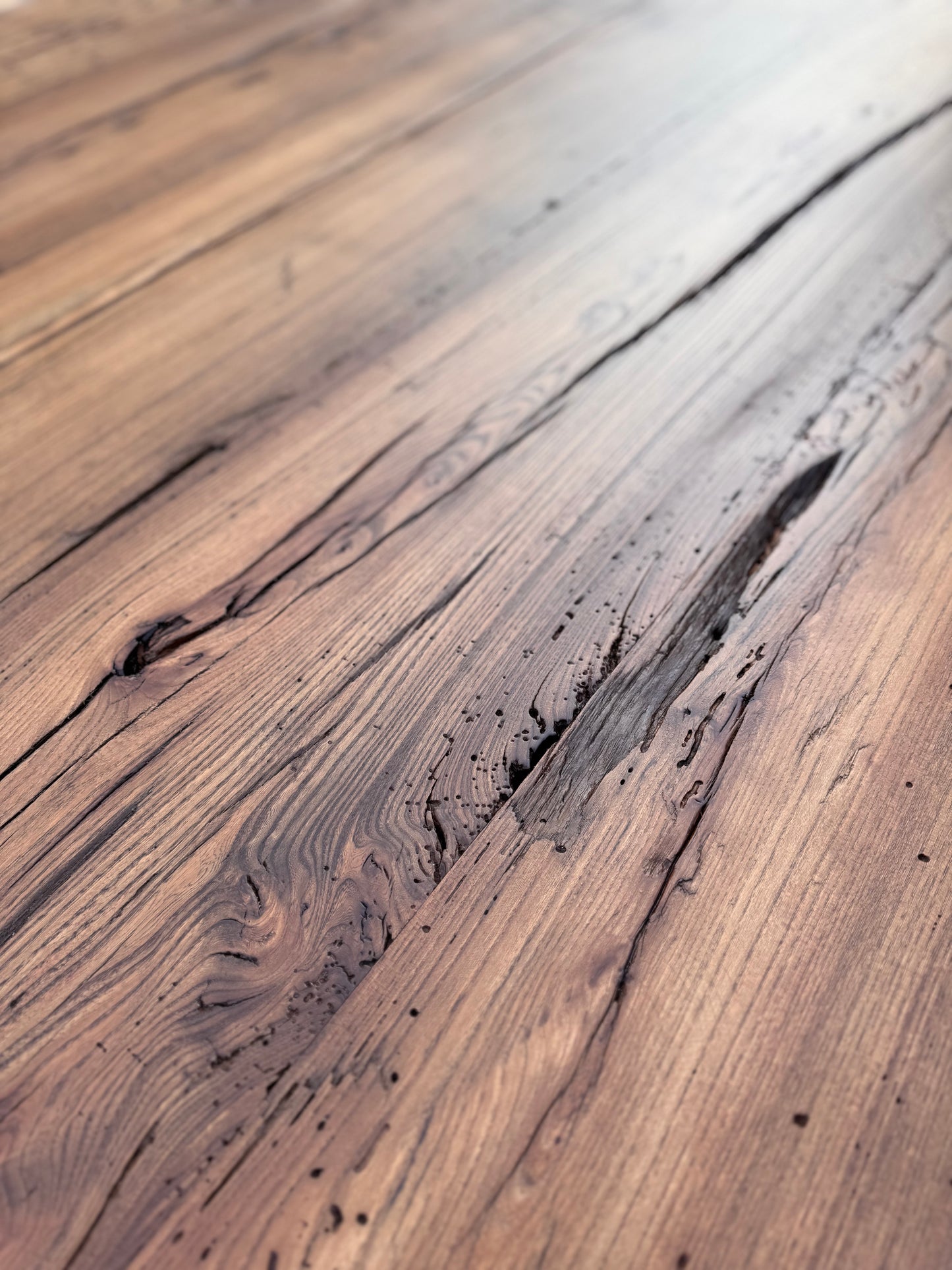 Brutalist - Tavolo da pranzo in legno massello Brutalist