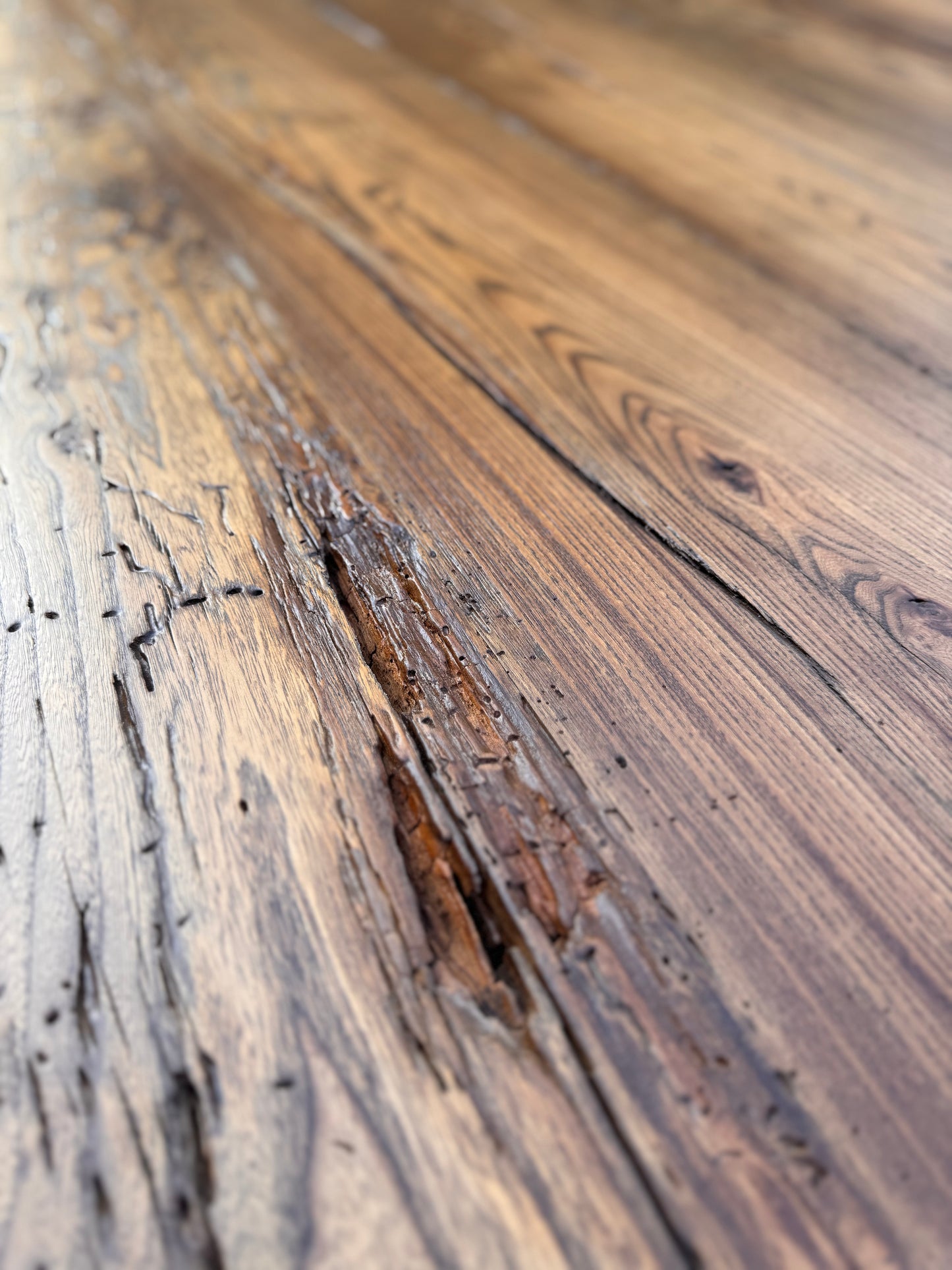 Brutalist - Tavolo da pranzo in legno massello Brutalist