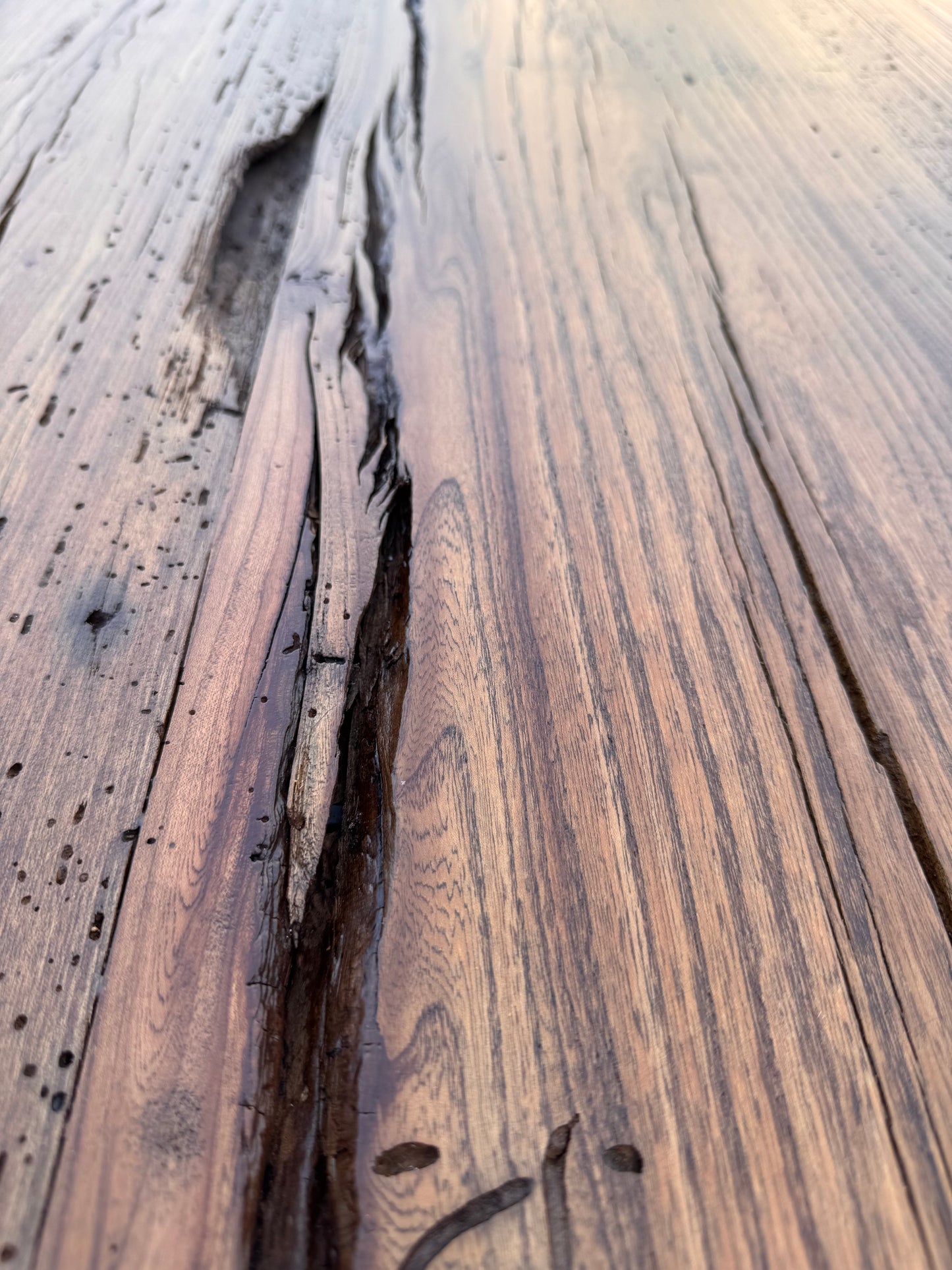 Brutalist - Tavolo da pranzo in legno massello Brutalist