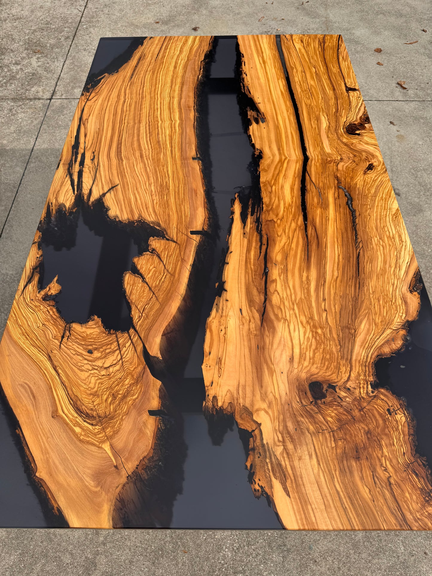 Bruno - Tavolo da pranzo in legno e resina