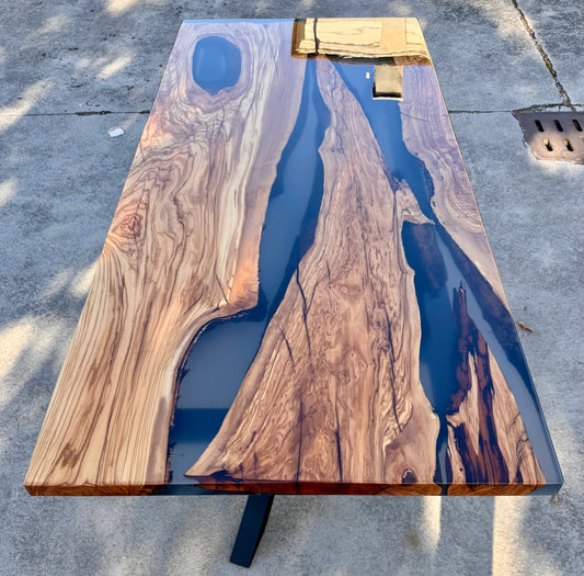 Lama - Tavolo da pranzo in legno e resina