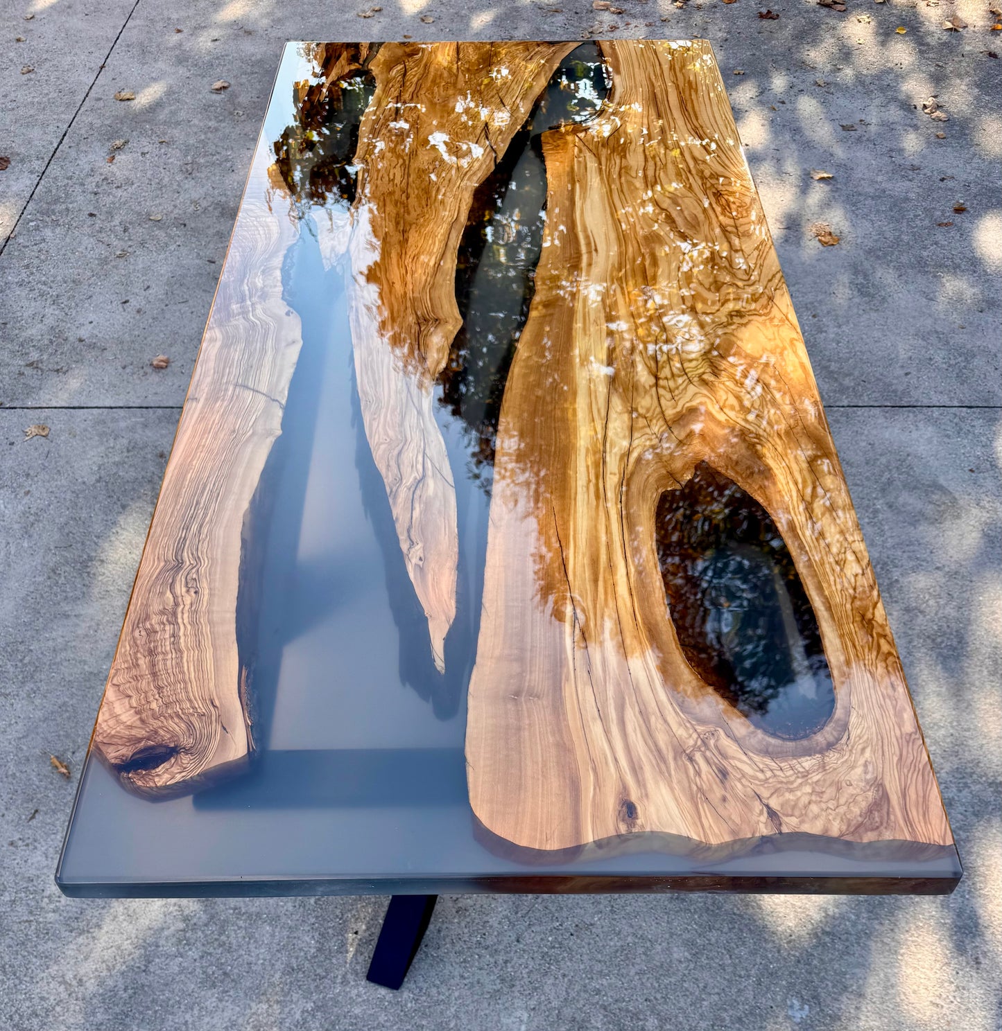 Lama - Tavolo da pranzo in legno e resina