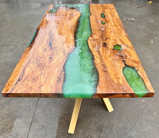 Verdana - Tavolo da pranzo in legno e resina epossidica