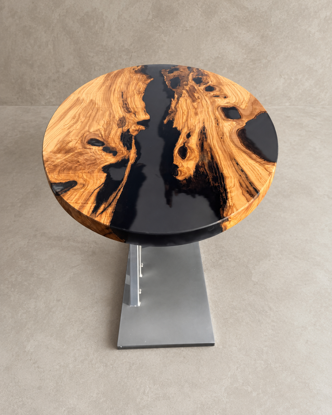 Aura - Tavolo da pranzo ovale in legno e resina epossidica