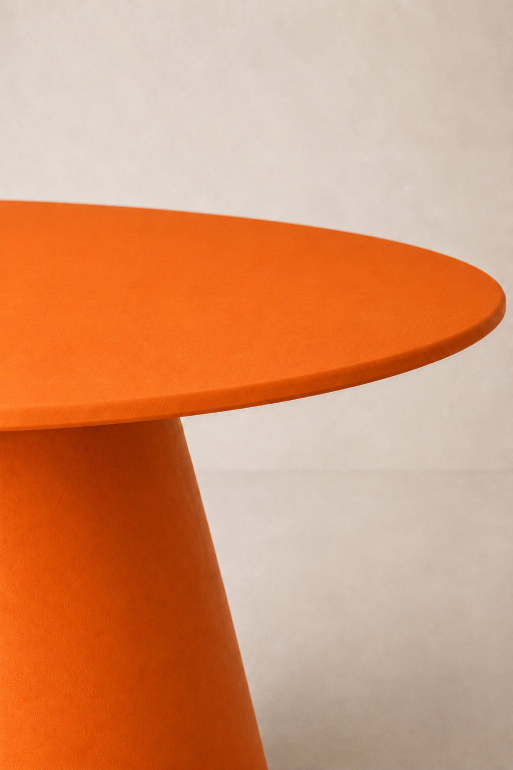 Evo - Tavolo ovale in microcemento arancione hermés