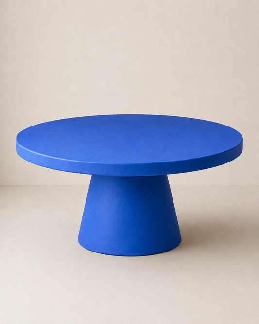 Cono - Tavolo rotondo in microcemento blu elettrico